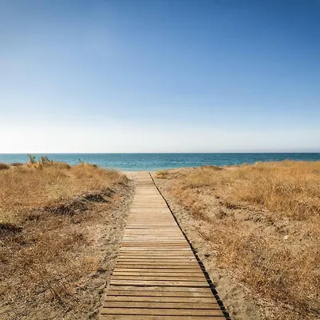 Sea & Mountain View Penthouse * Estepona