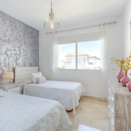 Sea & Mountain View Penthouse *