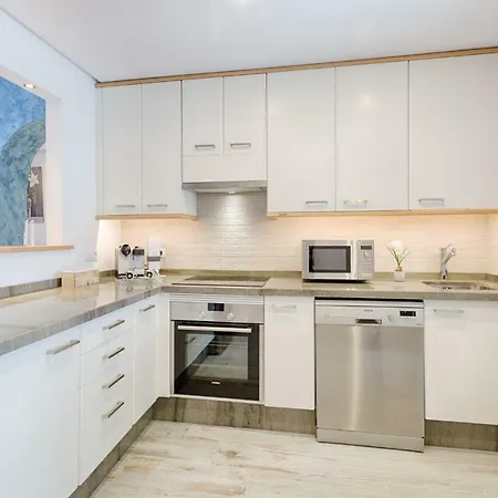 Sea & Mountain View Penthouse *