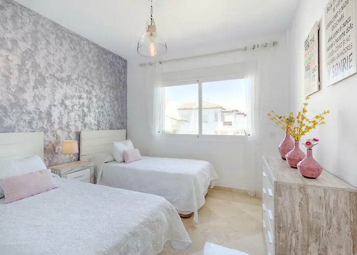 Sea & Mountain View Penthouse *