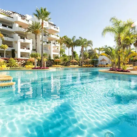 Sea & Mountain View Penthouse *