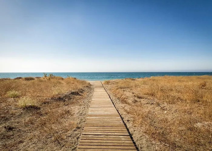 Sea & Mountain View Penthouse * Estepona