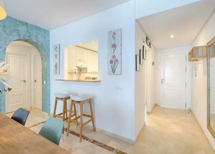 Sea & Mountain View Penthouse *